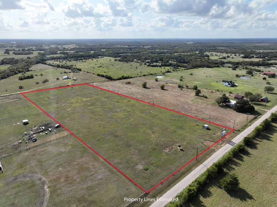 1079 Lomax Harmel Road, Burton, Texas