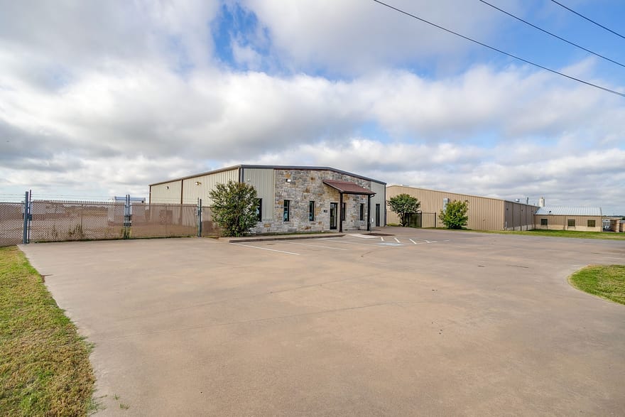 714 Hughie Long Road, Cresson, Texas