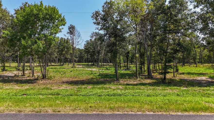 1977 County Road 105, Devers, Texas