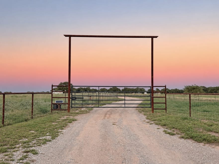 435 Lake Valley Road, Sunset, Texas