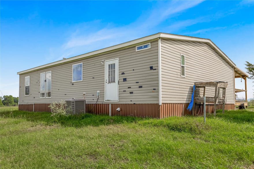 339 County Road 217, Hallettsville, Texas