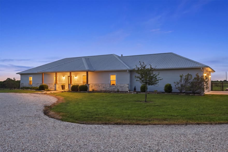 5330 Indian Trail Lane, Brenham, Texas