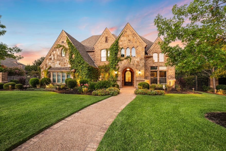 2609 Summit Ridge Drive, Southlake, Texas