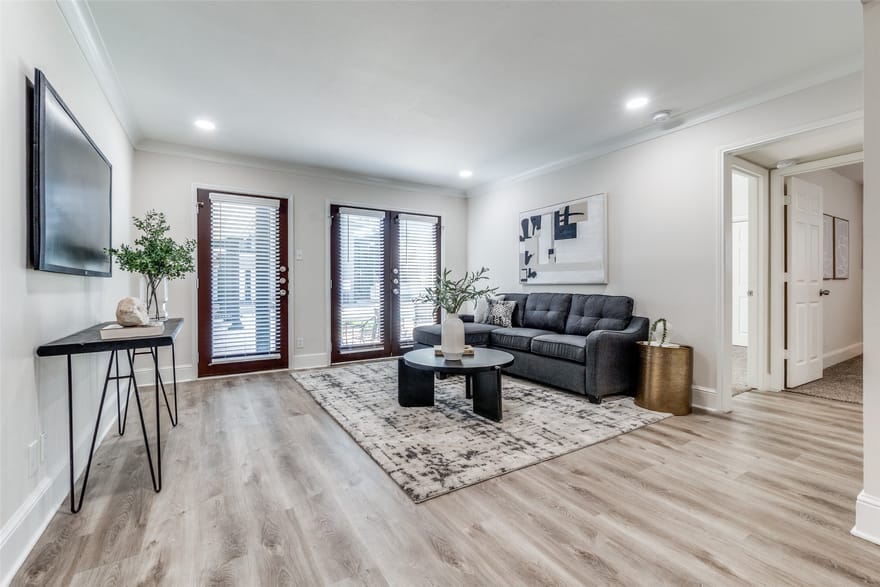 10211 Regal Oaks Drive, Dallas, Texas
