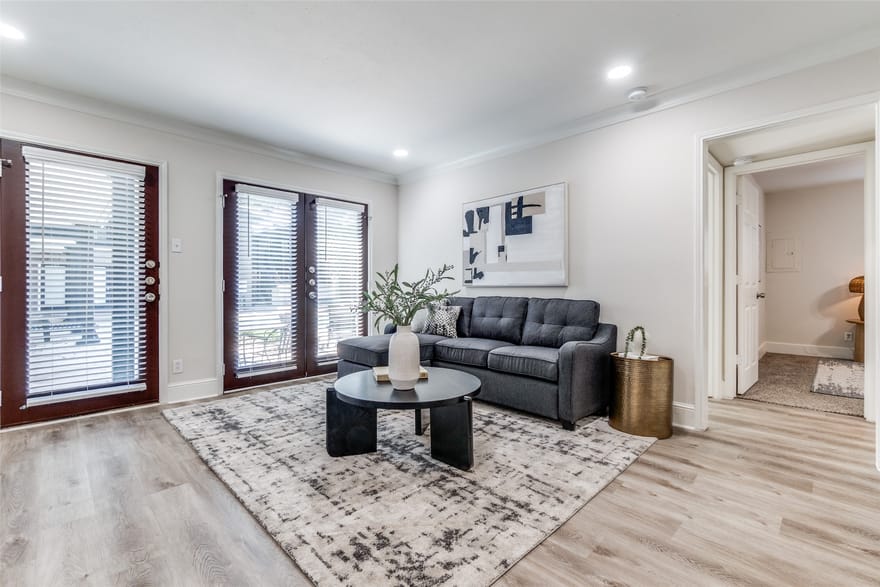 10211 Regal Oaks Drive, Dallas, Texas