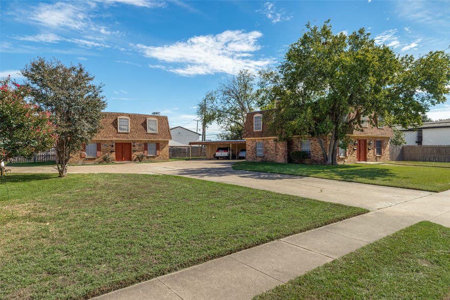 1901 W Shields, Sherman, Texas