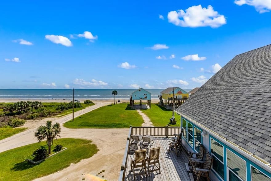 1157 Alex Drive, Gilchrist, Texas