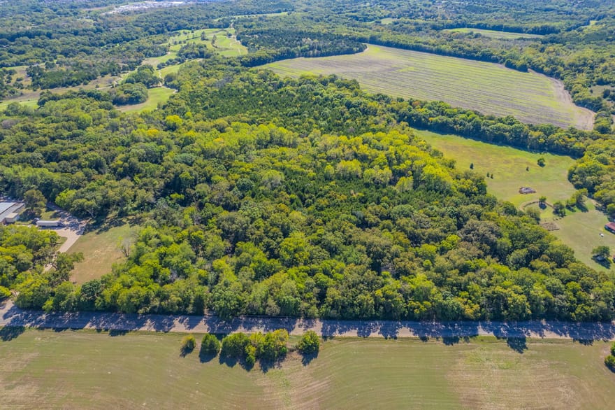 660 W Belt Line Road, Lancaster, Texas