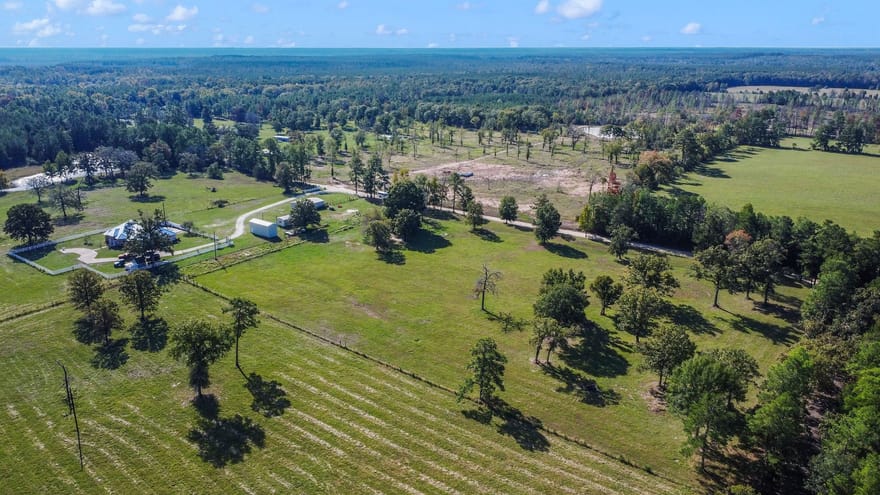 485 Kesinger Road, Groveton, Texas