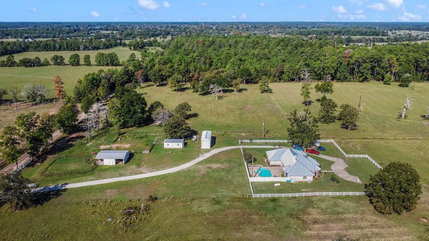 485 Kesinger Road, Groveton, Texas