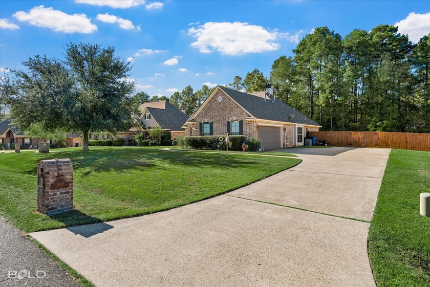1908 Sparrowridge Circle, Haughton, Louisiana