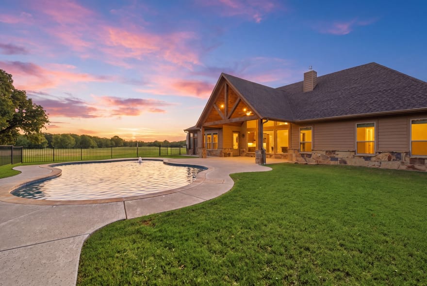 341 Liberty Road, Gordonville, Texas