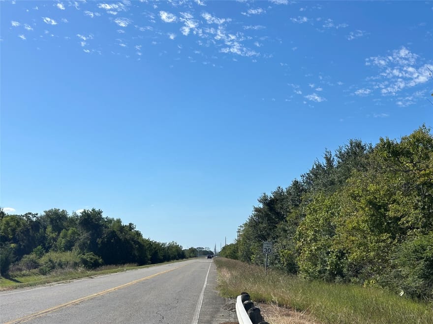 900 Buttonwood Drive, Texas City, Texas