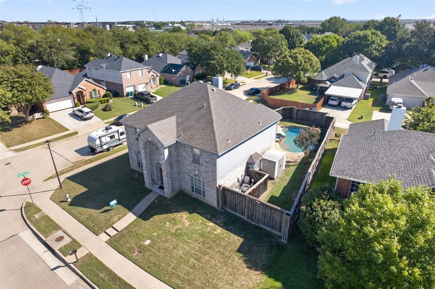 1265 Christopher Lane, Lewisville, Texas