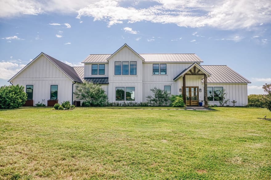 860 New Years Creek Lane, Brenham, Texas