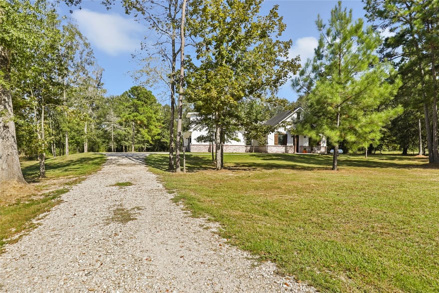 708 County Road 632, Dayton, Texas