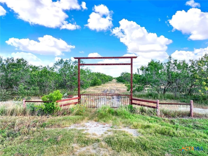4190 County Road 415, McCoy, Texas