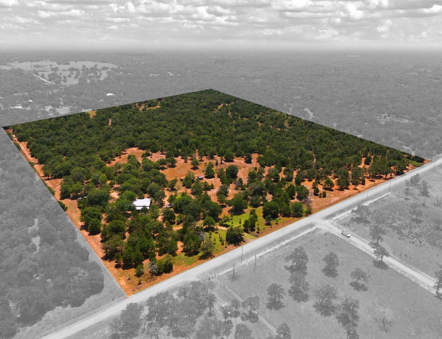 1071 Blacksmith Farm Lane, Weimar, Texas