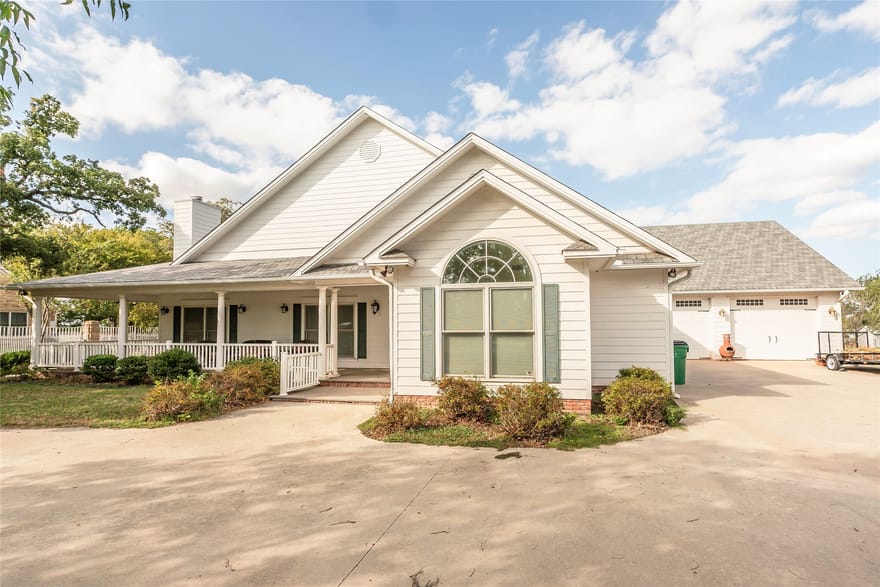 206 Poplar Street, Nocona, Texas