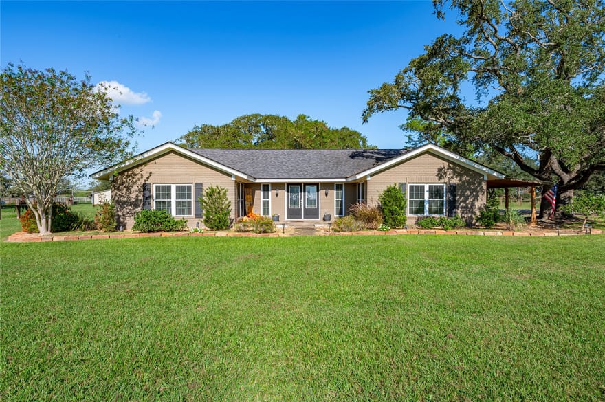 115 County Road 362, El Campo, Texas