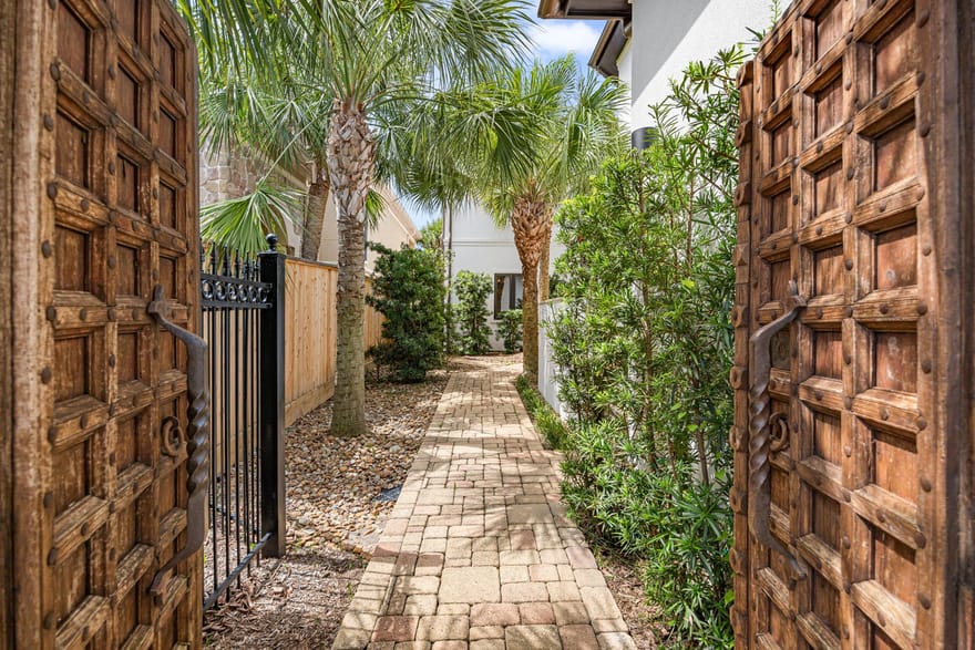 721 Harborside Way, League City, Texas