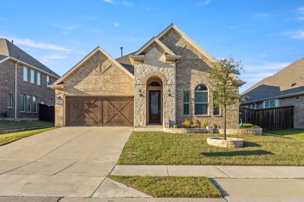 3305 Brookglen Drive, Lewisville, Texas