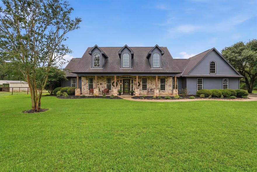 600 Piney Creek Road, Bellville, Texas