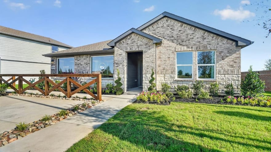 1939 Legacy Drive, Cleburne, Texas