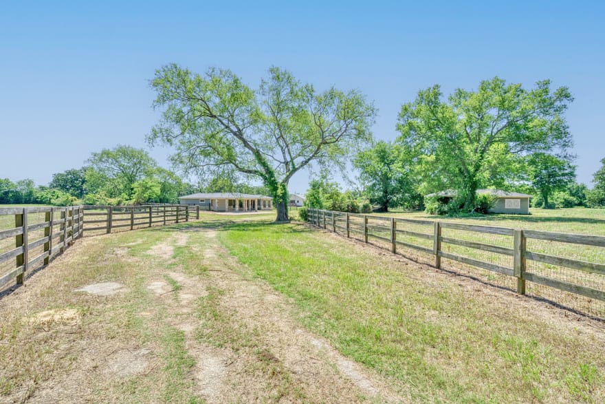 4442 Poteet Road, Normangee, Texas