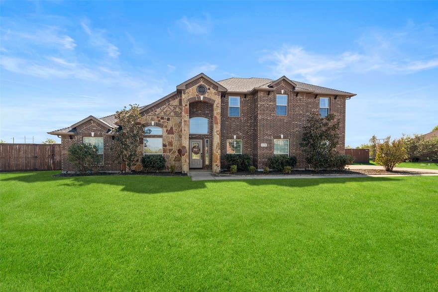 13176 Franklin Lane, Talty, Texas