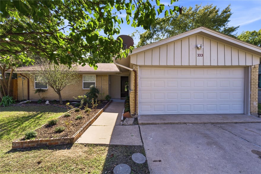 333 Blueberry Lane, Grand Prairie, Texas