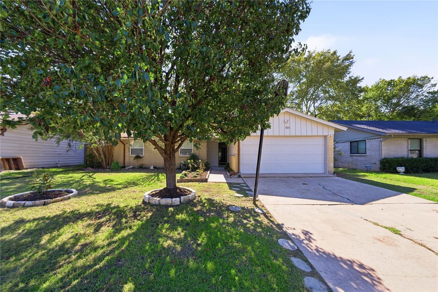 333 Blueberry Lane, Grand Prairie, Texas