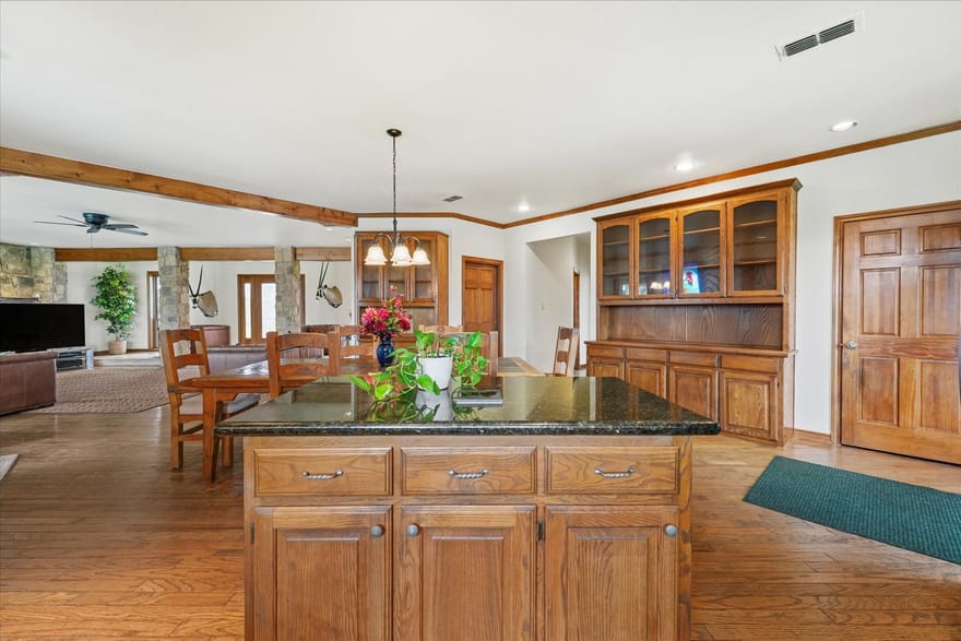 9711 Jim Christal Road, Krum, Texas