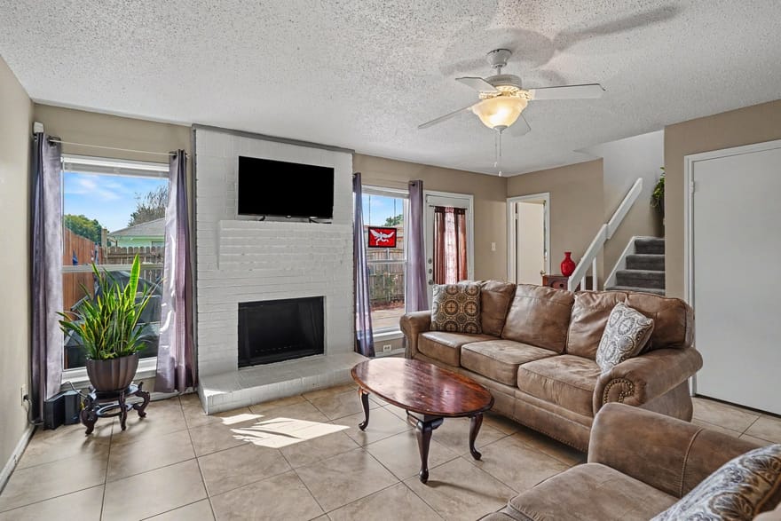 6747 S Creek Drive, Fort Worth, Texas