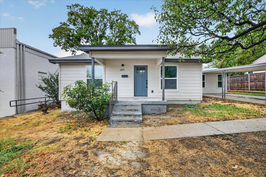 1607 Laura Road, River Oaks, Texas