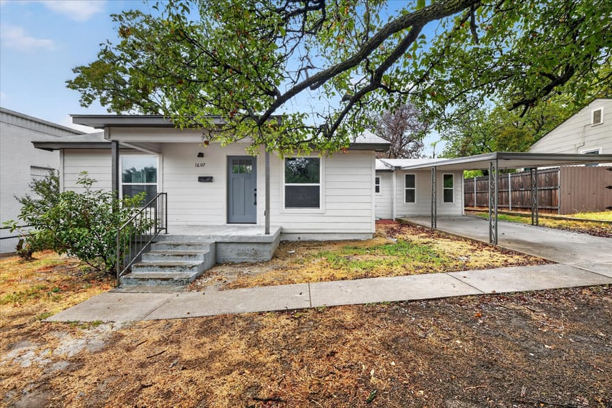 1607 Laura Road, River Oaks, Texas