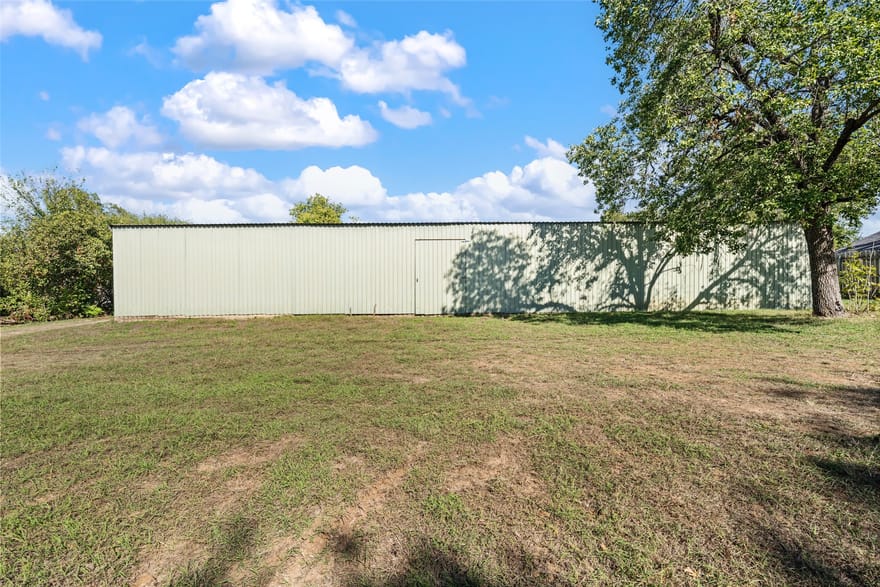 1105 Beard Avenue, Robinson, Texas