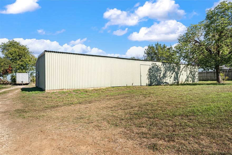 1105 Beard Avenue, Robinson, Texas