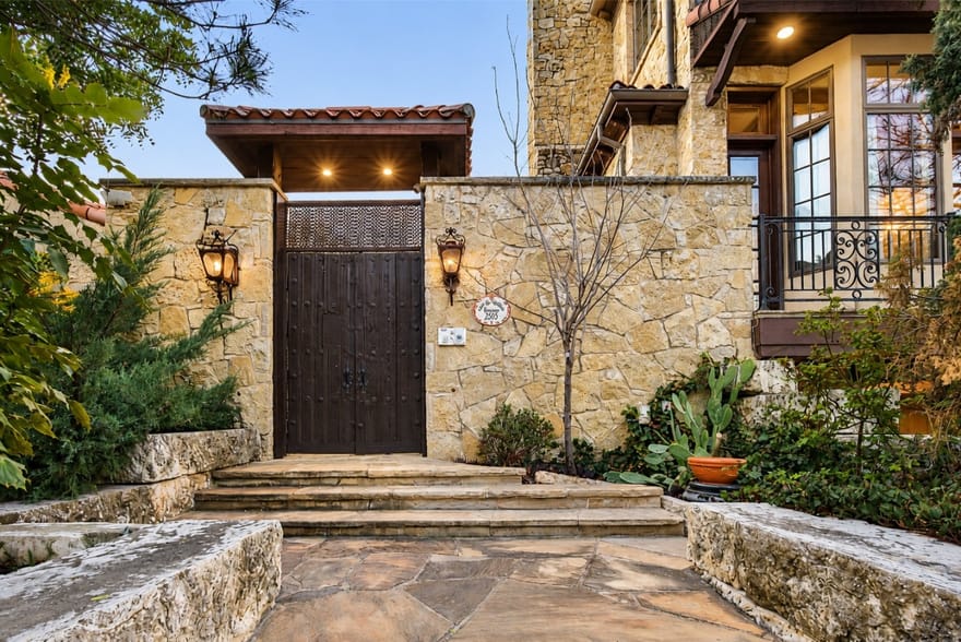 2505 Welborn Street, Dallas, Texas