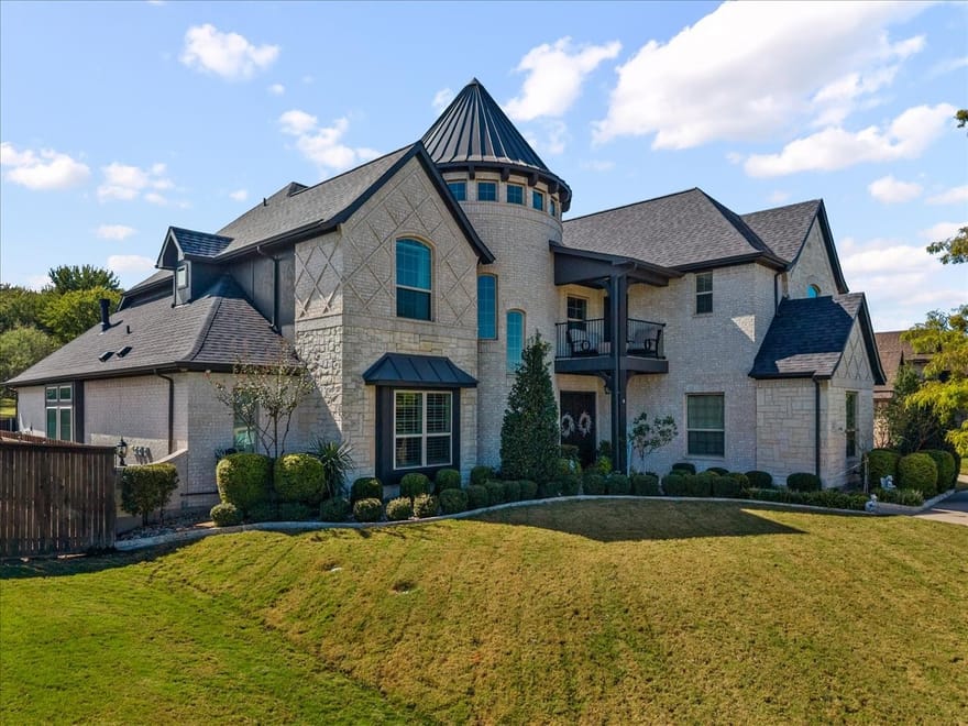 305 Landview Drive, Burleson, Texas