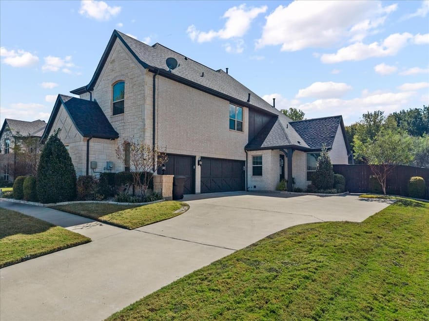 305 Landview Drive, Burleson, Texas