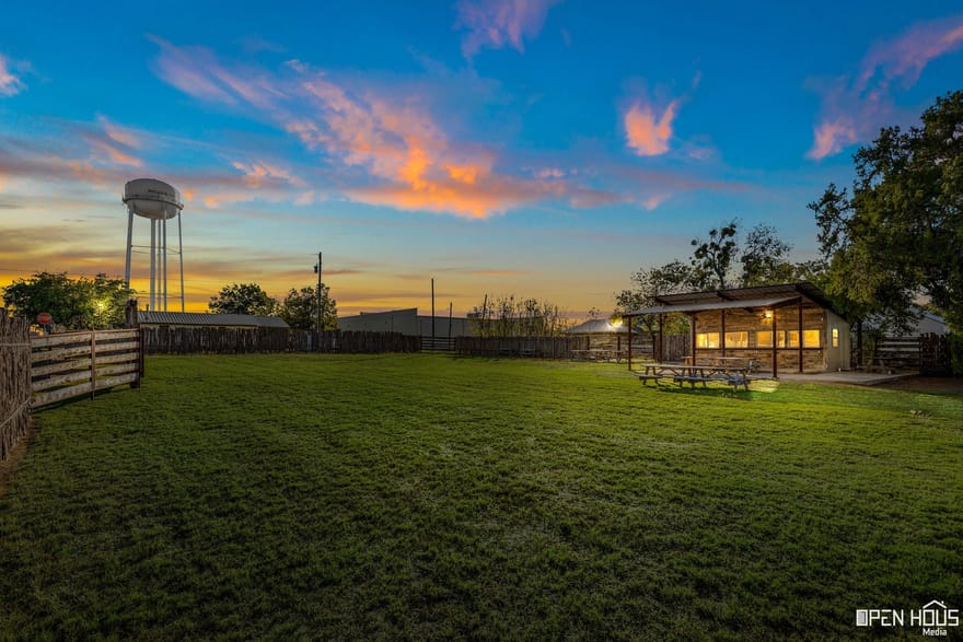 305 N Sycamore, Archer City, Texas
