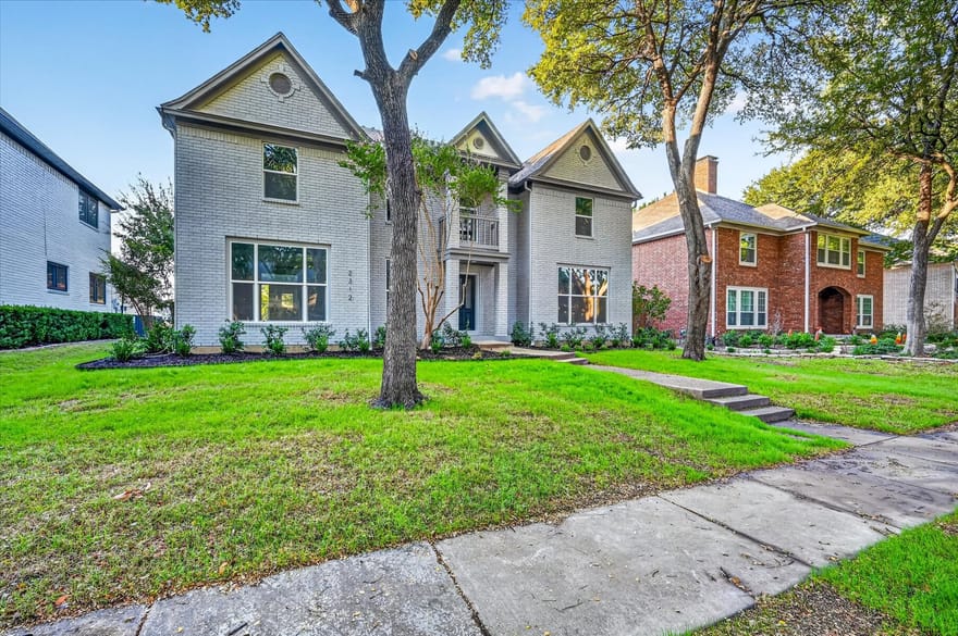 2312 Honeylocust Drive, Irving, Texas