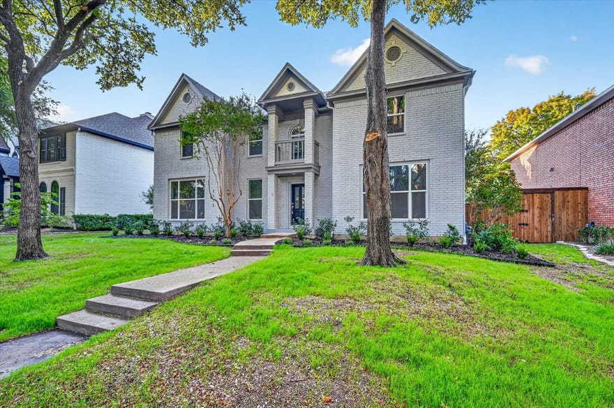 2312 Honeylocust Drive, Irving, Texas