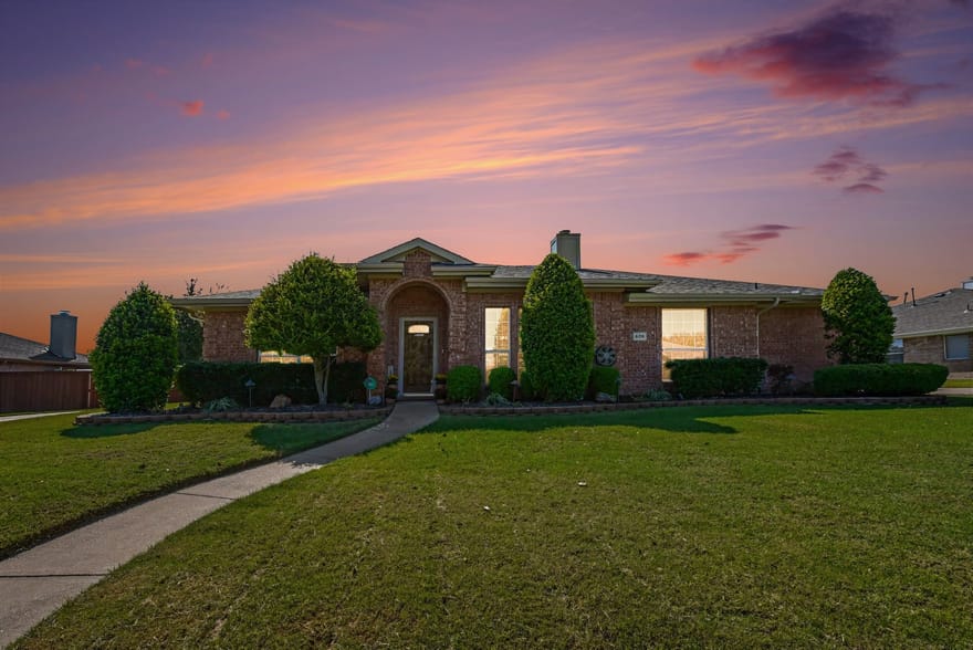 608 Rothschild Lane, Murphy, Texas