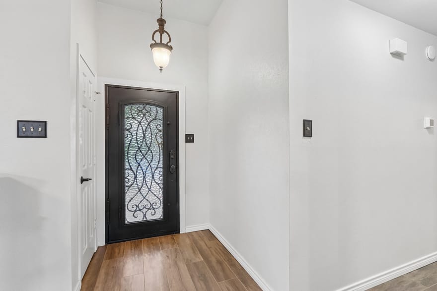 2031 Greenstone Trail, Carrollton, Texas