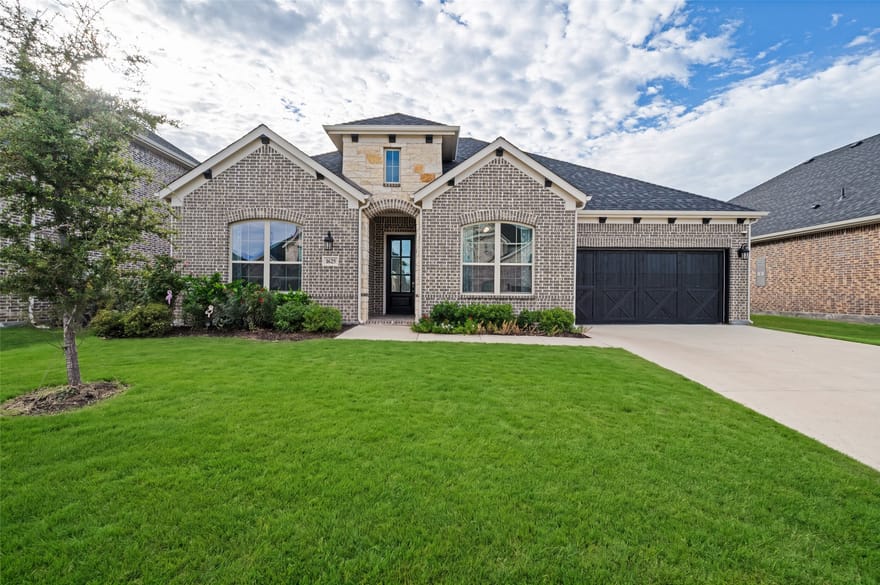 1625 Estivella Drive, Little Elm, Texas