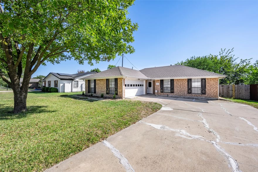 109 E Willow Lane, Princeton, Texas