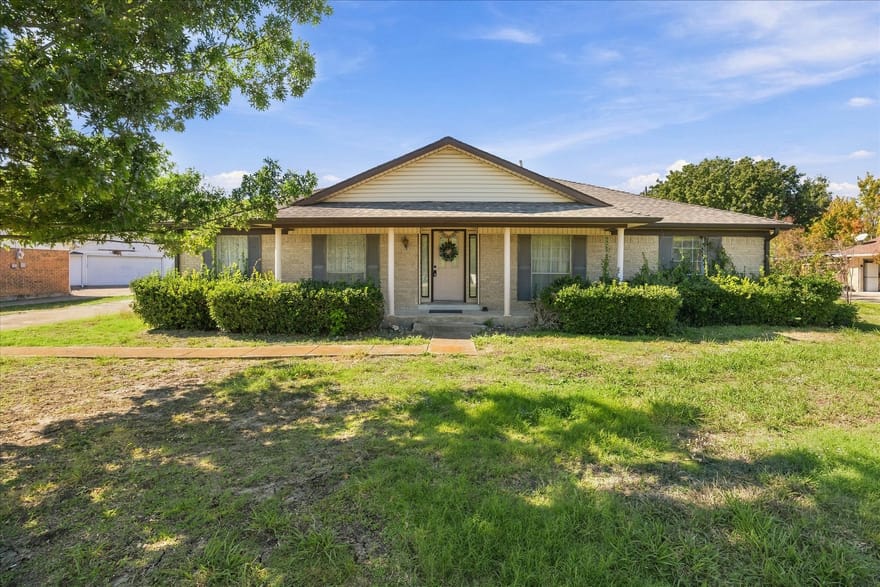 205 N Jobson Road, Sunnyvale, Texas