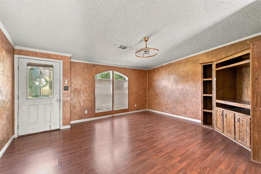 105 12th Street, Moody, Texas
